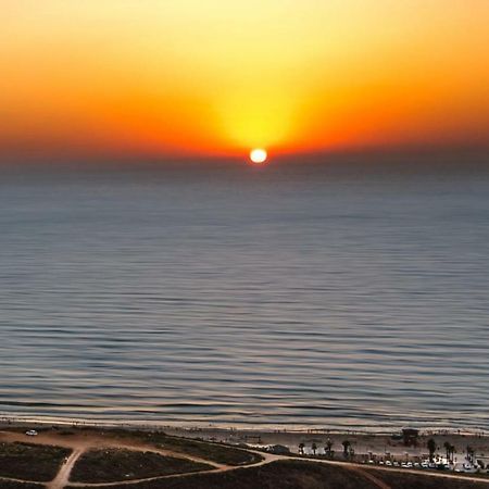 35Th Floor 4 Rooms On The Sea Bat Yam Exterior photo